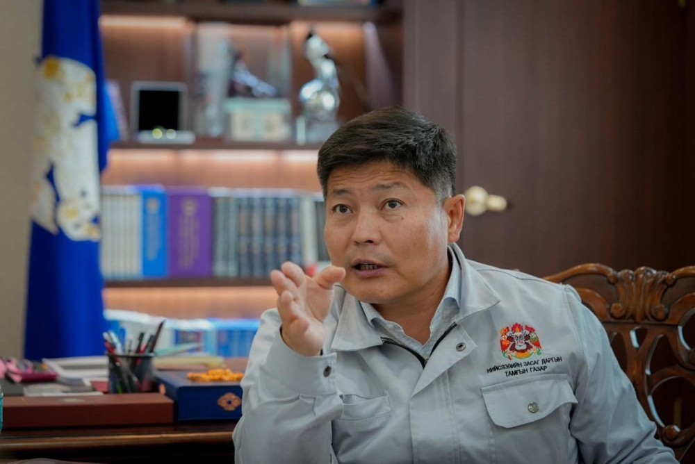 Х.Нямбаатар: Намайг шантаажлах ажиллагаа чинь цөмрөх вий дээ. Үнэнд гүйцэгдэнэ ээ та хэд