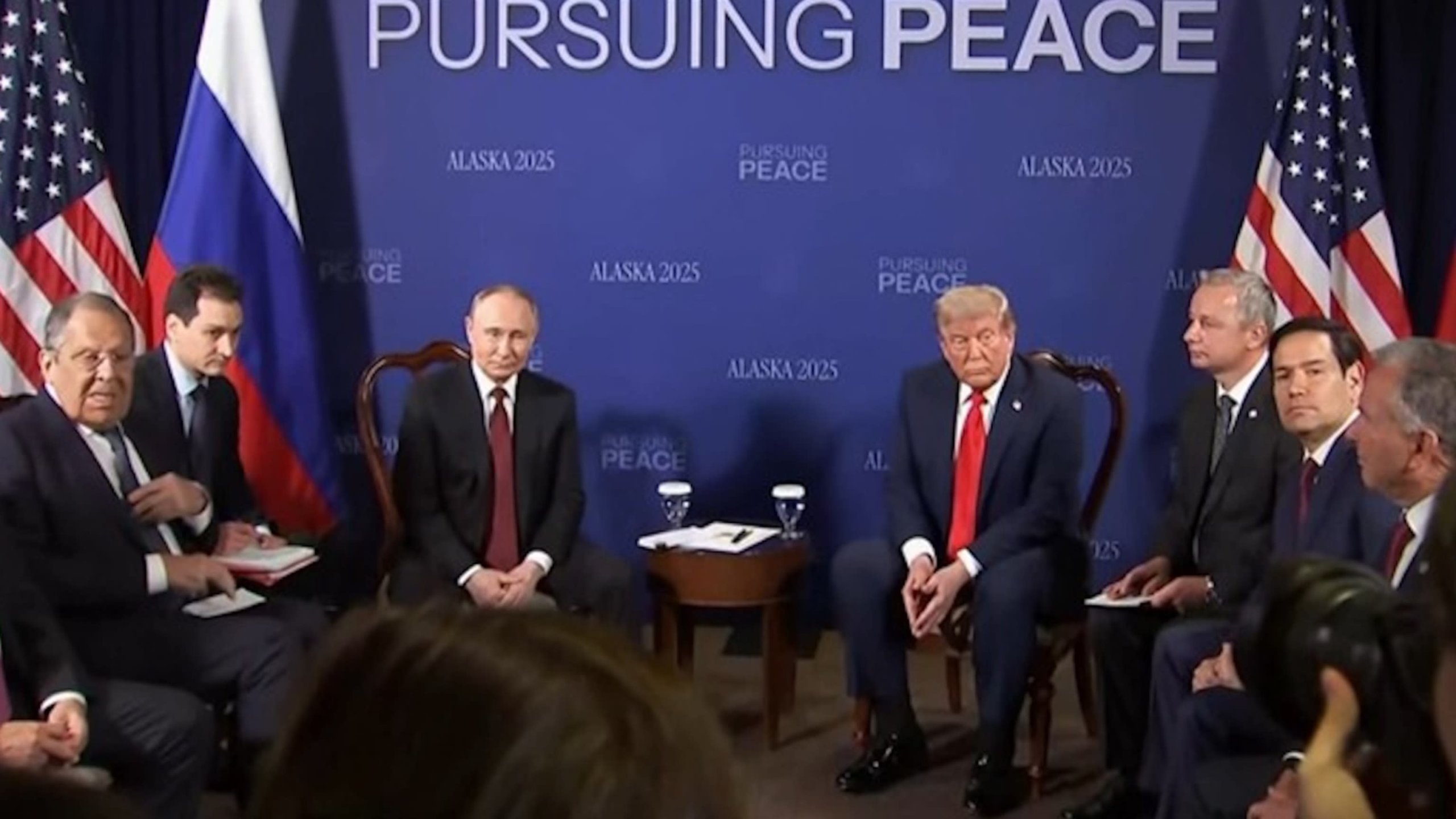 Трамп, Путин нарын эхний уулзалт тодорхой үр дүнгүй өндөрлөсөн ч ойрын хугацаанд эргэн уулзана