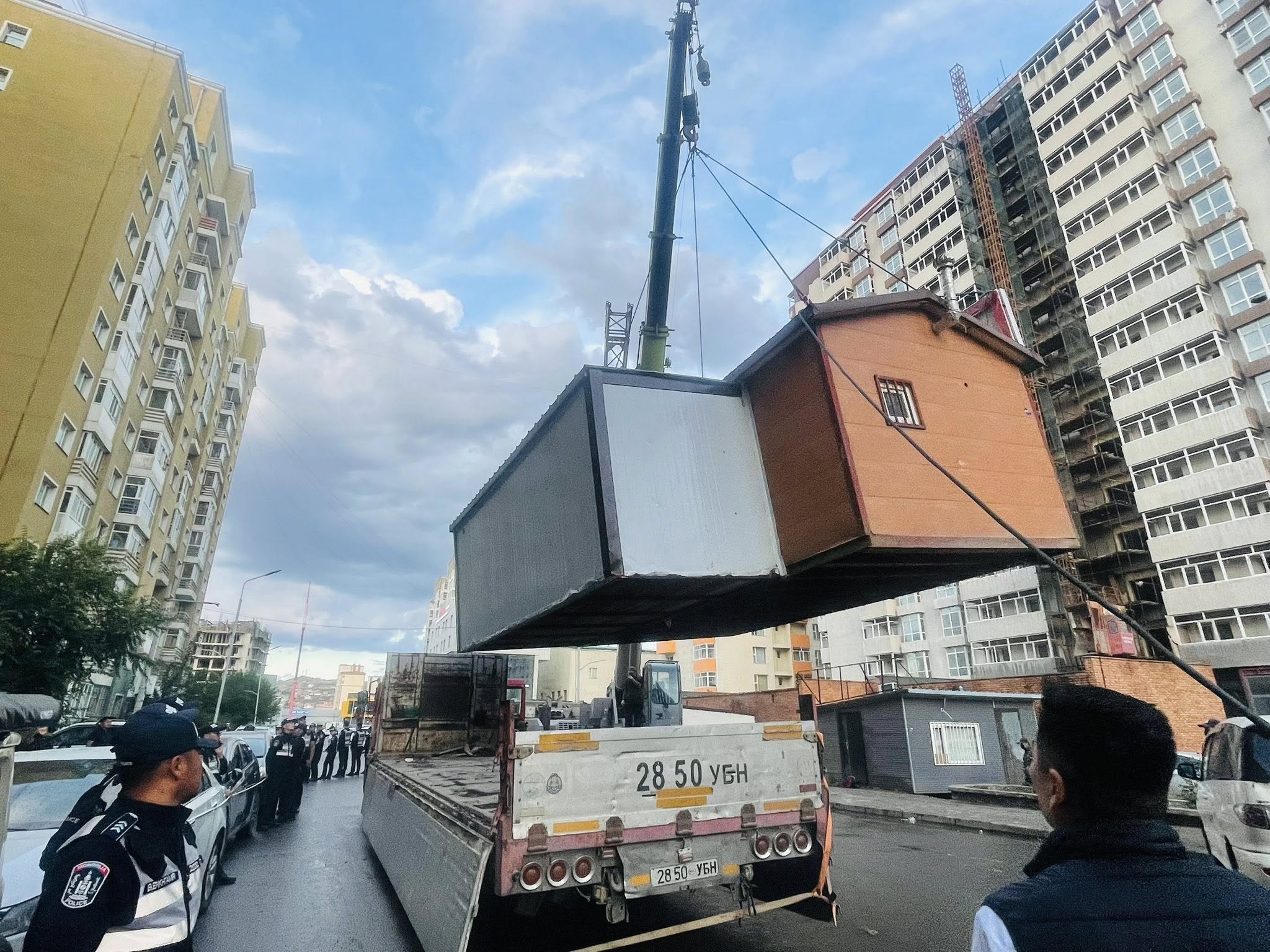 Сүхбаатар дүүргийн хэмжээнд дахин байршуулсан 34 ТҮЦ-ийг нүүлгэжээ