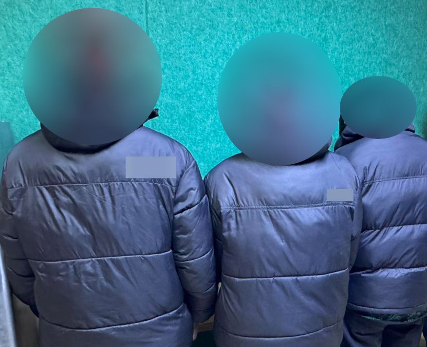 Насанд хүрээгүй хүүхдүүд хүний биед хутга тулган дээрэм хийжээ