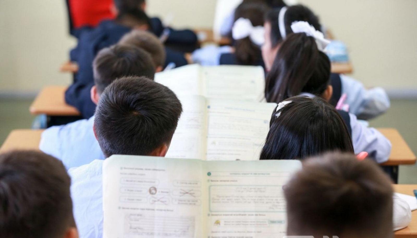 ЕБС-ийн гурав, дөрөвдүгээр ангид англи хэлний хичээл долоо хоногт хоёр цаг орно