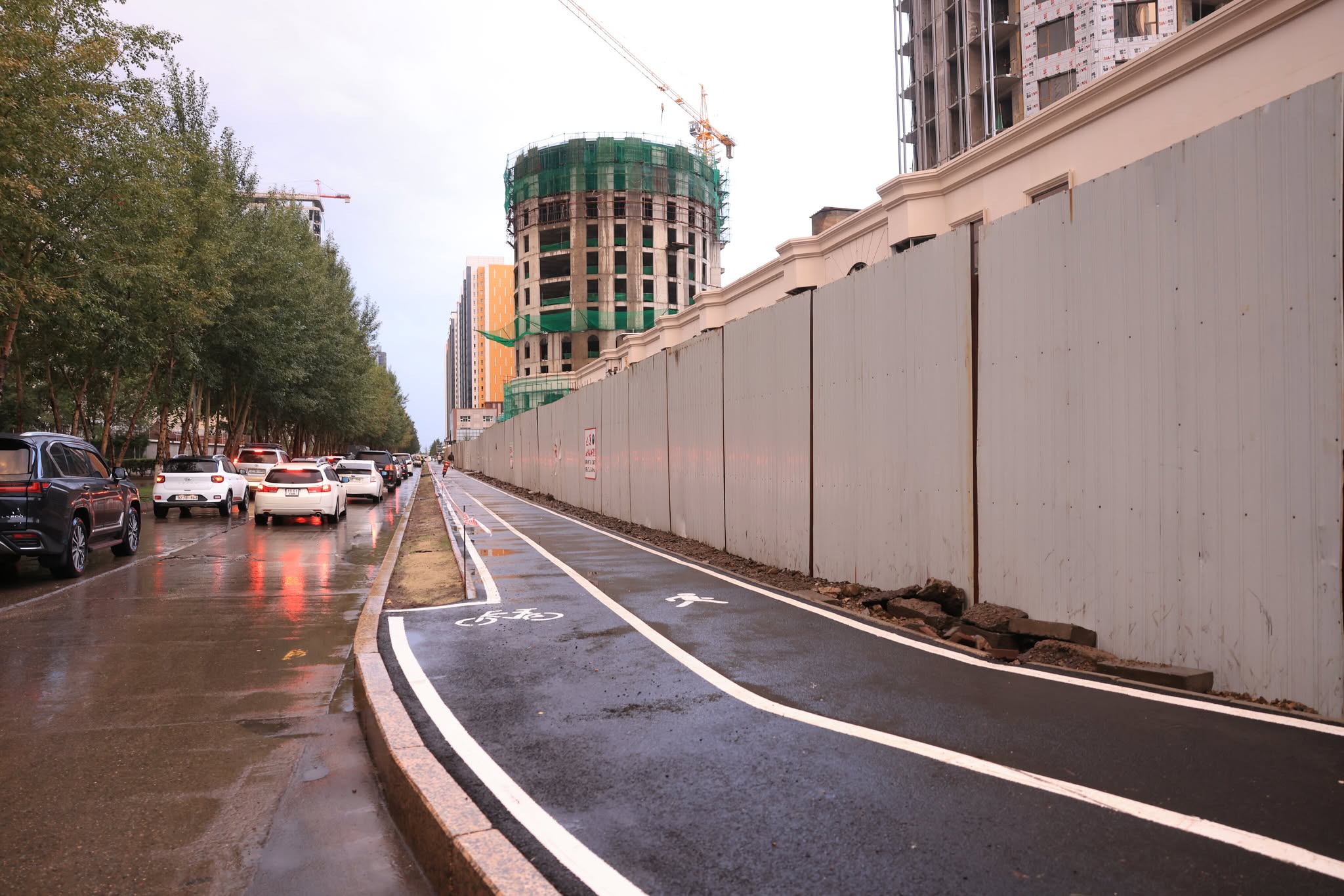 Т.Даваадалай: Авто замын ус зайлуулах шугам хоолой руу барилгын компаниуд хөрсний усаа шахаж байна