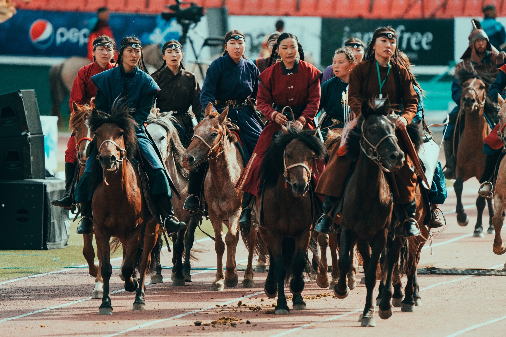 Морьт харвааны адууг хулгайлсан хүмүүсийг дахиж шалгуулахаар болжээ