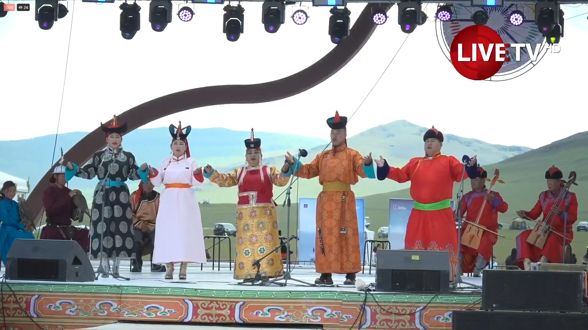 🔴LIVE: Төв аймгийн өвлөн уламжлагчид “Нүүдэлчин” дэлхийн соёлын фестивалийн тайзнаа урлагийн тоглолтоо толилууллаа