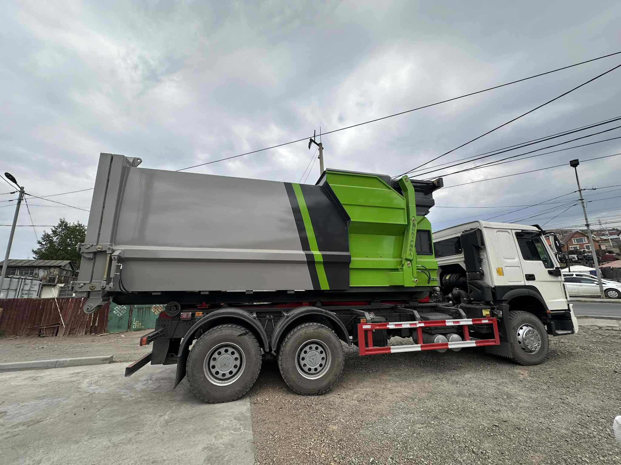 Чингэлтэй дүүрэг гэр хорооллын ил задгай хогийн цэгийг бууруулах шинэ автомат төхөөрөмж нэвтрүүллээ