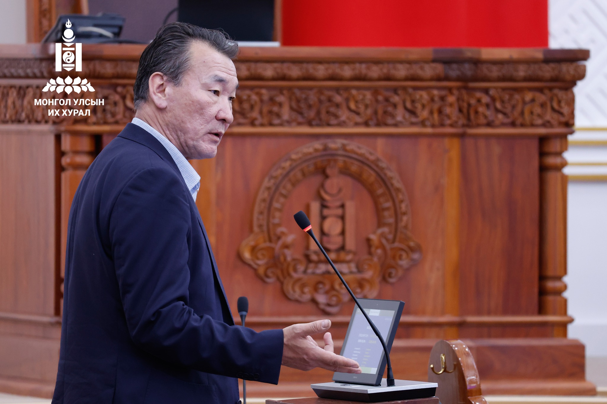 “МДТоф”-ынхноос хахууль авсан гэх С.Ганбаатар мөрдөх ажиллагаанд саад учруулж байгаа гэв үү