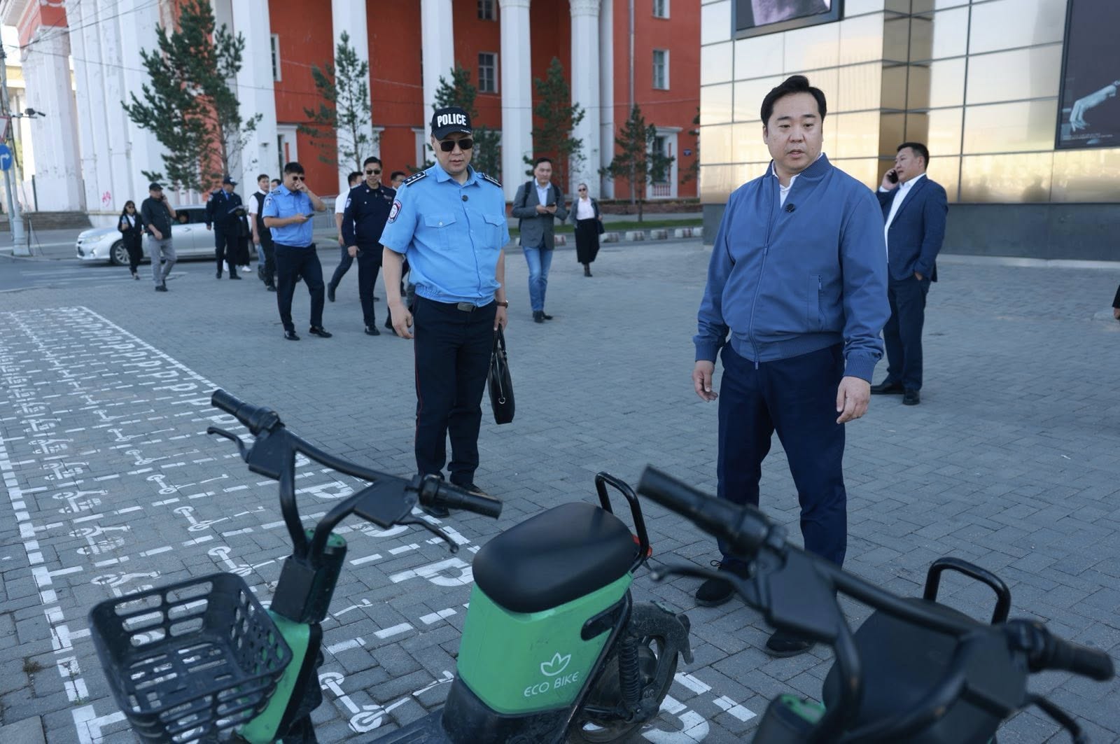 Бага тойруу орчимд зориулалтын зогсоолд байршуулаагүй мопед, скүүтэрийг өнөөдрөөс ачиж эхэлжээ