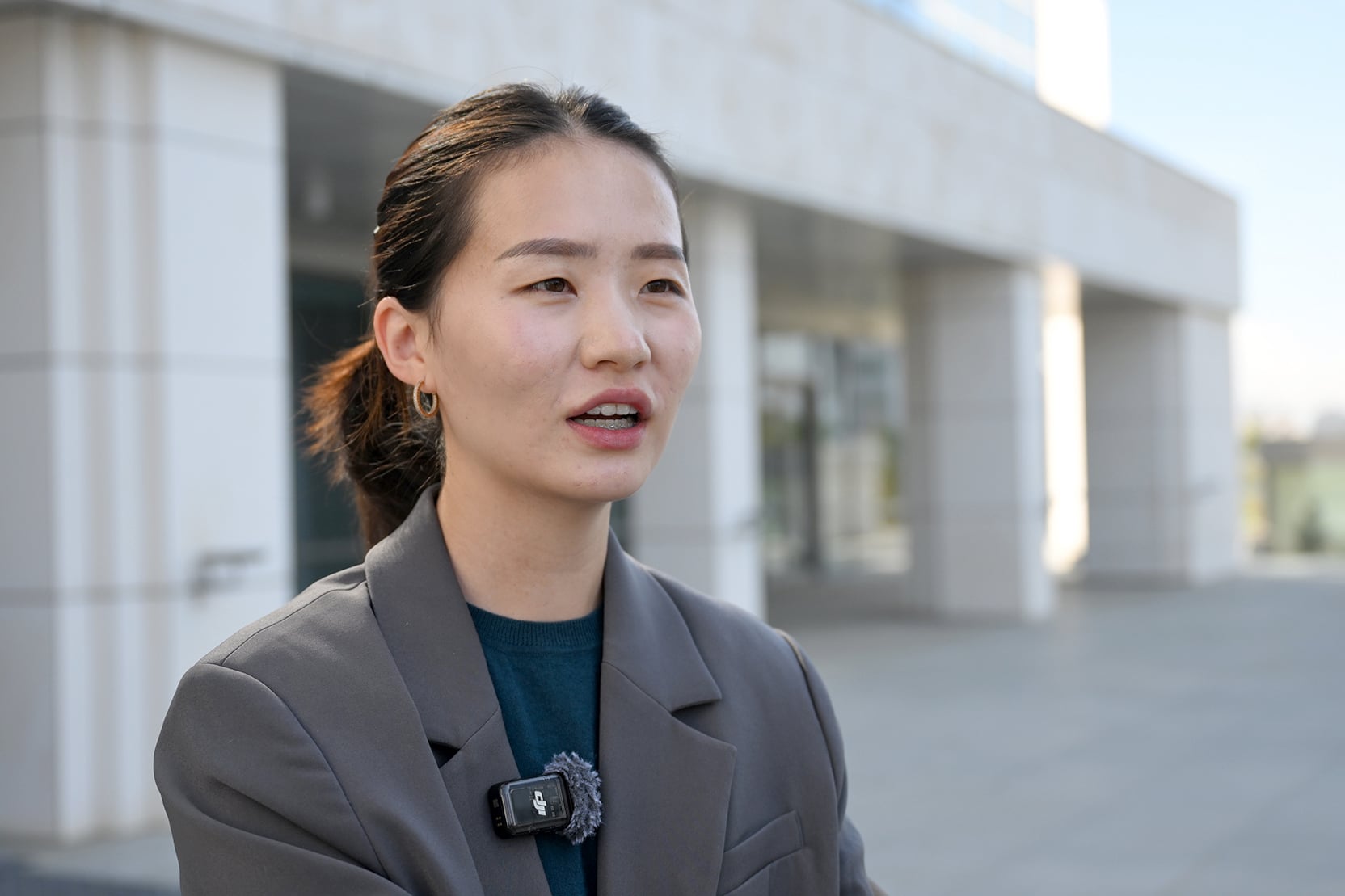 Хотын төвд хэт хуучин орон сууцыг дахин барилгажуулах, барилгын өндрийг тогтоох талаар иргэдээс санал авч эхэллээ