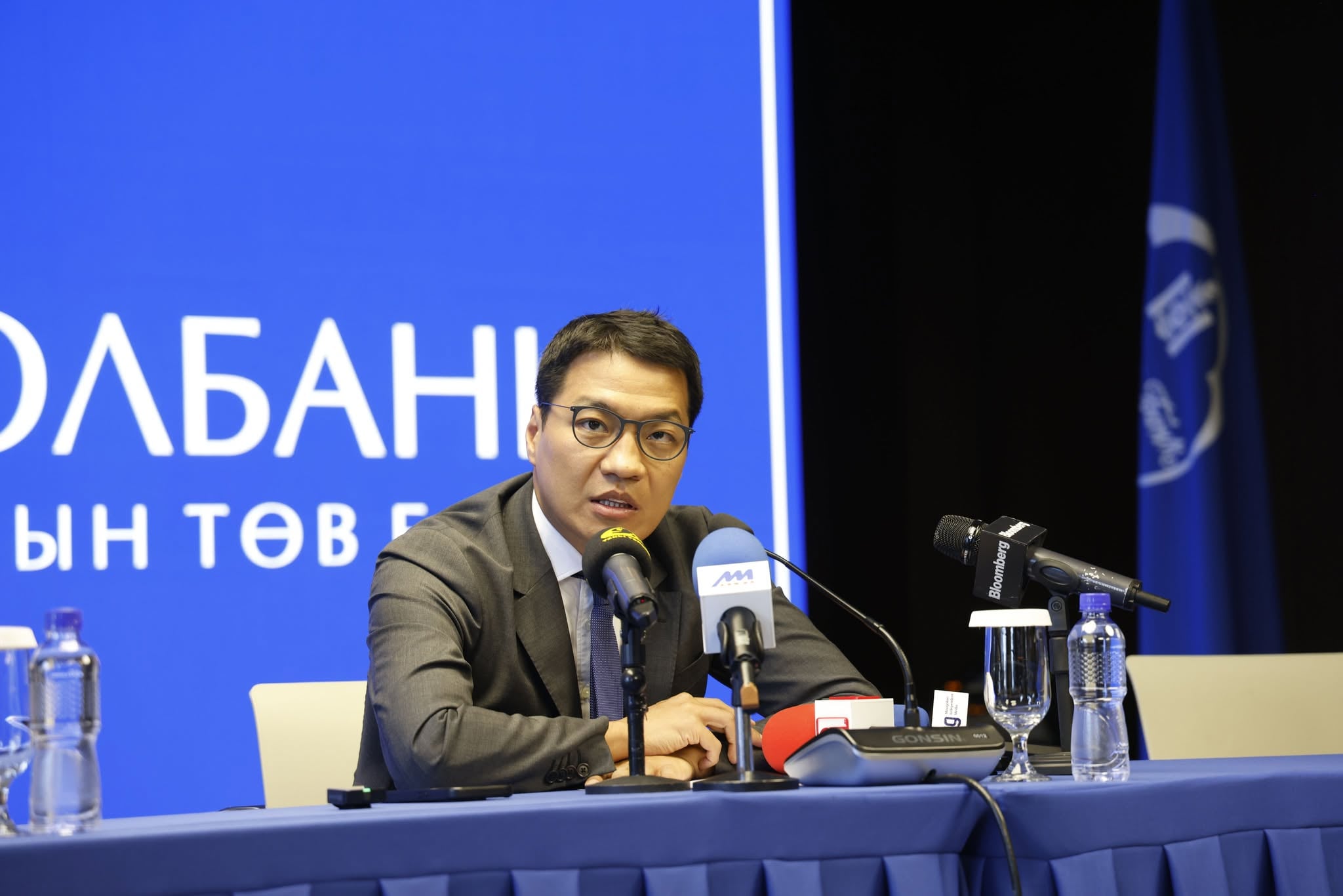 Монголбанкны ерөнхийлөгч зээлийн мэдээллийн лавлагаанд ангилалтай холбоотой мэдээллийг тусгахгүй байх шийдвэр гаргажээ