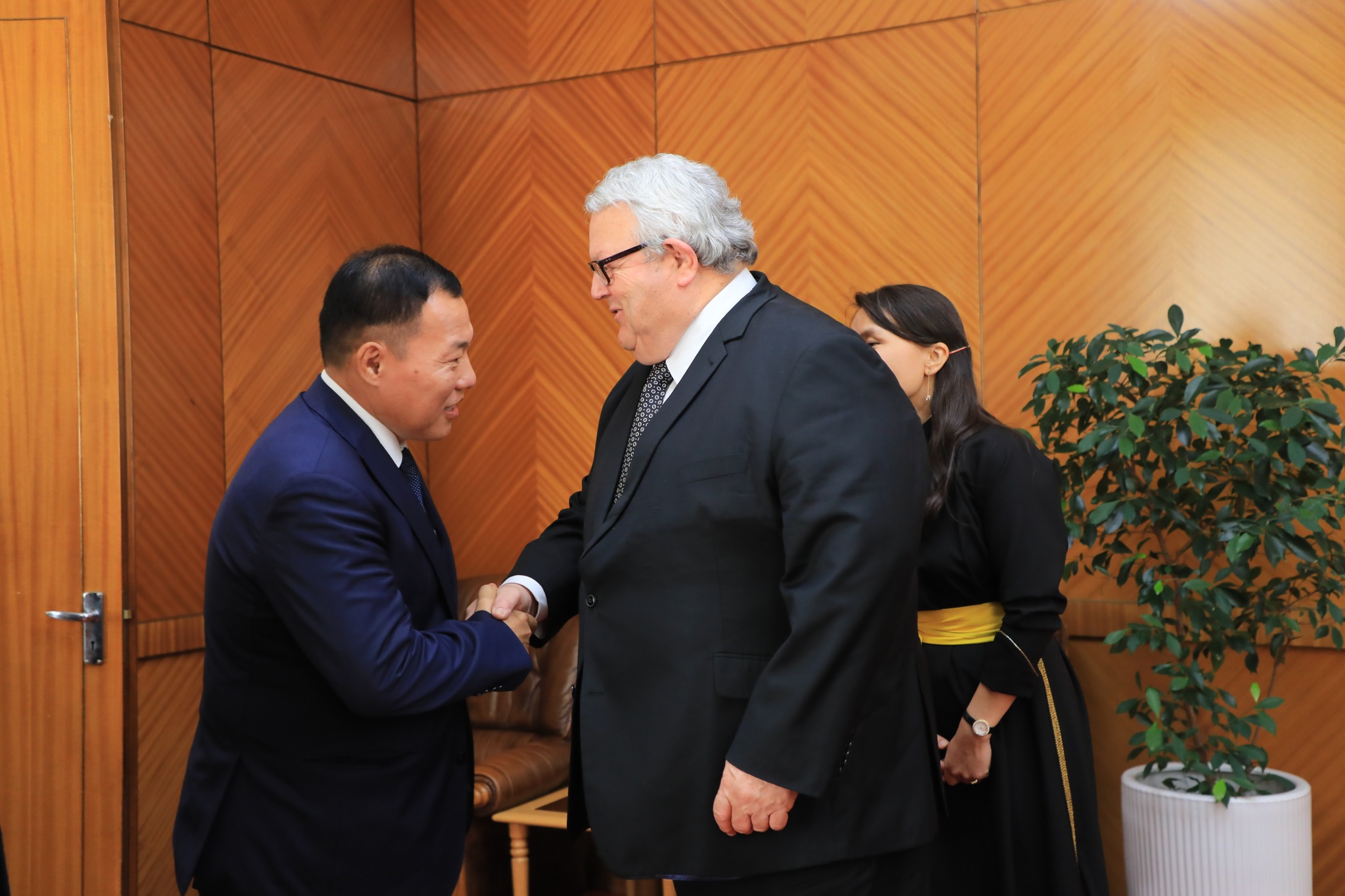 Шинэ Зеланд улсын парламентын төлөөлөгчдийн танхимын дарга Жерард Браунли УИХ-ын гишүүн, АН-ын дарга О.Цогтгэрэл тэргүүтэй гишүүдийг хүлээн авч уулзжээ