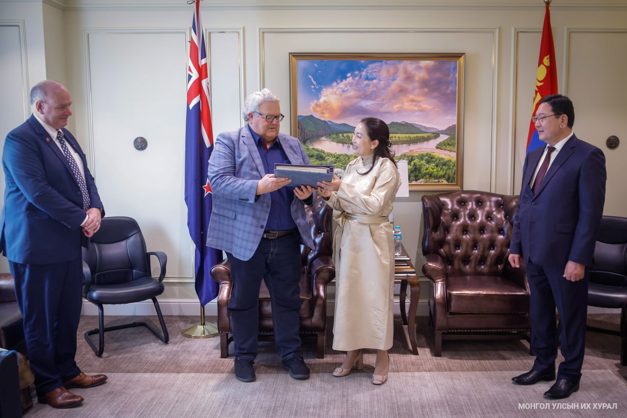 Шинэ Зеланд Улсын Парламентын даргын айлчлал өндөрлөв