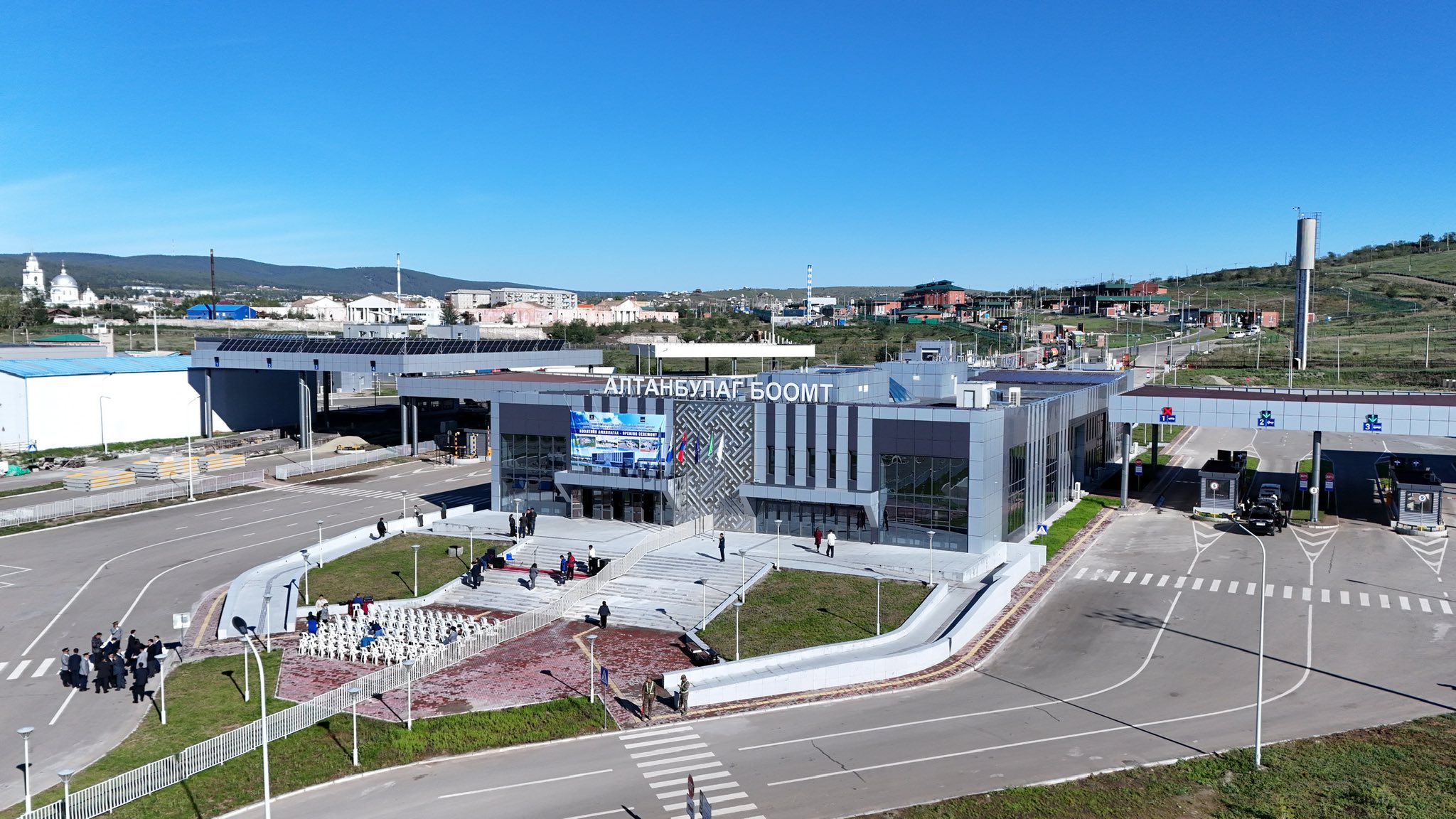 Алтанбулаг боомтыг шинэчилснээр өдөрт нэвтрэх зорчигчдын тоо гурав дахин, ачаа тээврийн урсгал дөрөв дахин нэмэгдэнэ