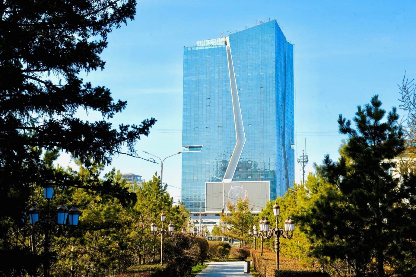 "Эко таур"-ын 26 давхрын рестораны террасаас хүн унаж нас баржээ