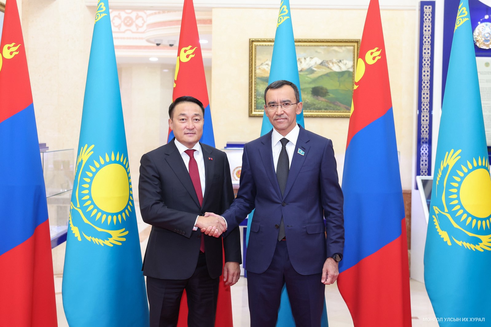 Монгол, Казахстаны нислэгийн давтамжийг тогтмолжуулах чиглэлээр санал солилцжээ