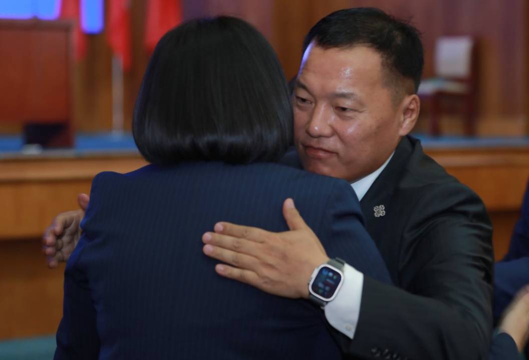 Засагт дахин орох хүсэлтээ өргөсөн Ардчилсан нам 11 суудал “захиалжээ”