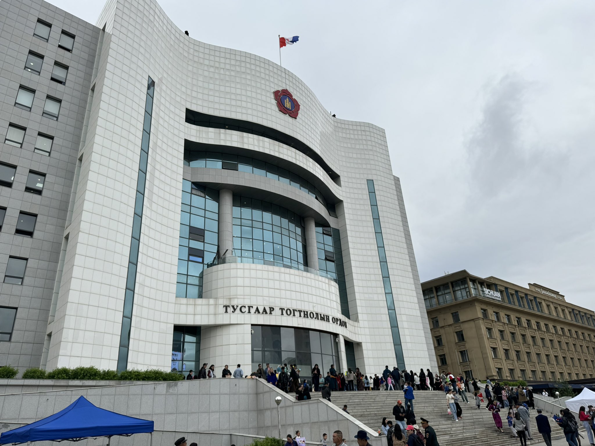 МАН-ын дүрэмд намын дарга Ерөнхий сайд байх ёстой гэсэн заалт байхгүй