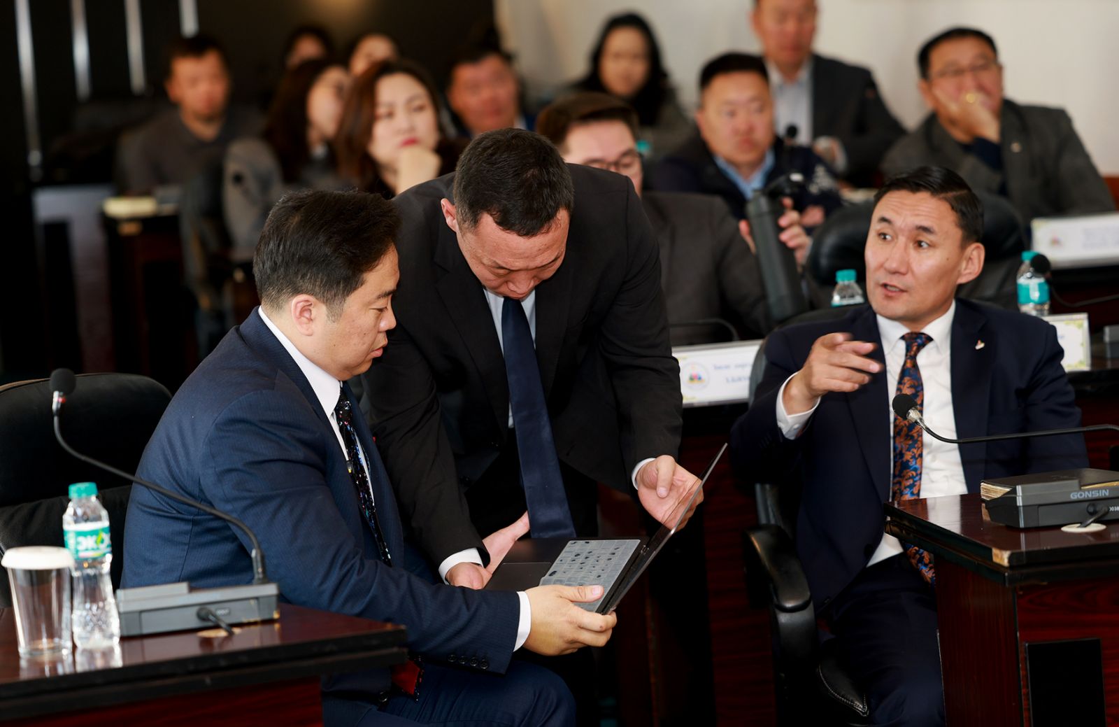 НИТХ-ын дарга А.Баяраар ахлуулсан авто замын түгжрэлийг бууруулах Ажлын хэсгийнхэн Чингэлтэй дүүрэгт ажиллав