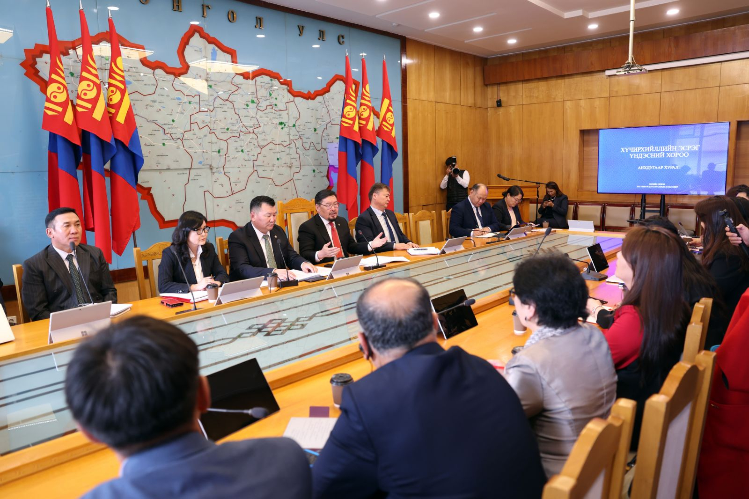 Хүчирхийллээс урьдчилан сэргийлэх цогц төлөвлөгөө боловсруулахыг даалгав