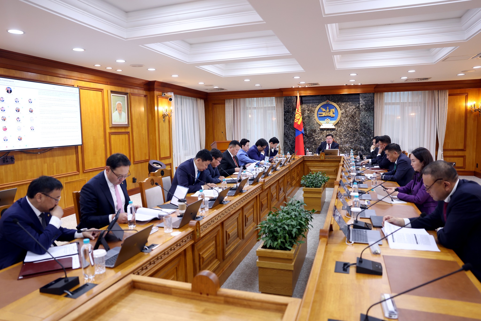 Мах, гурилын үнийг тогтвортой байлгах талаар хэлэлцэнэ