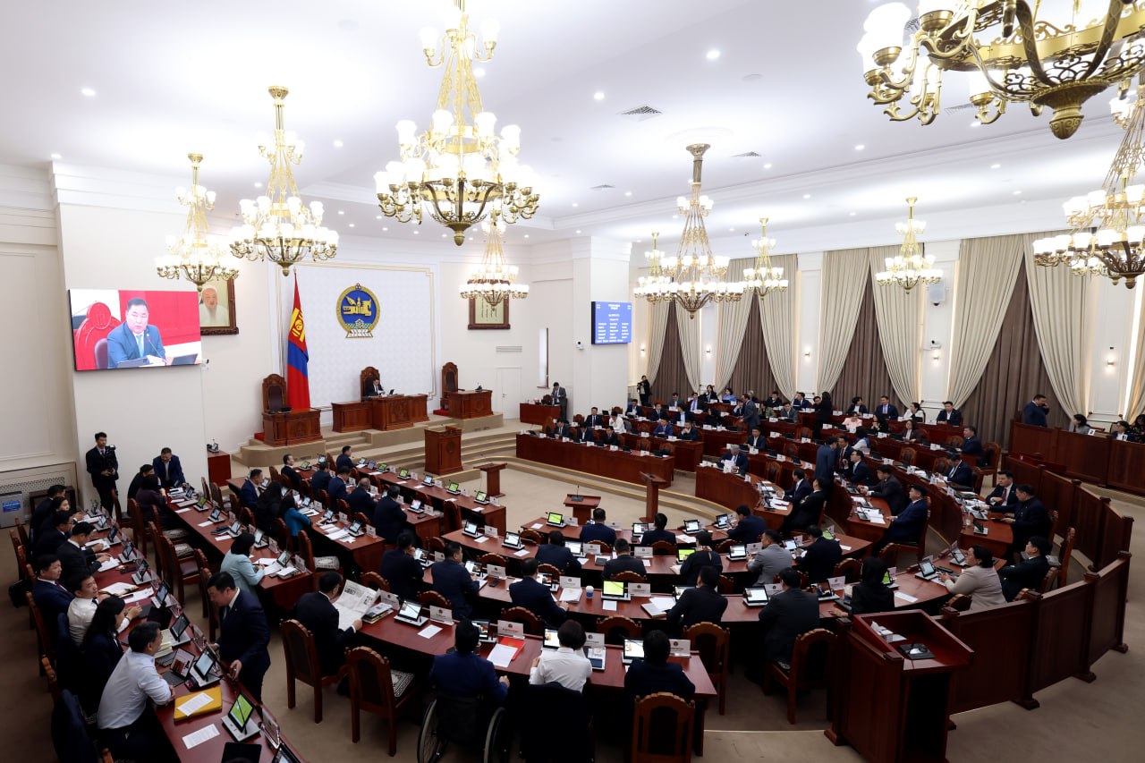 🔴ЧУУЛГАН: Үндсэн хуулийн цэцийн дүгнэлтийг хэлэлцэж байна