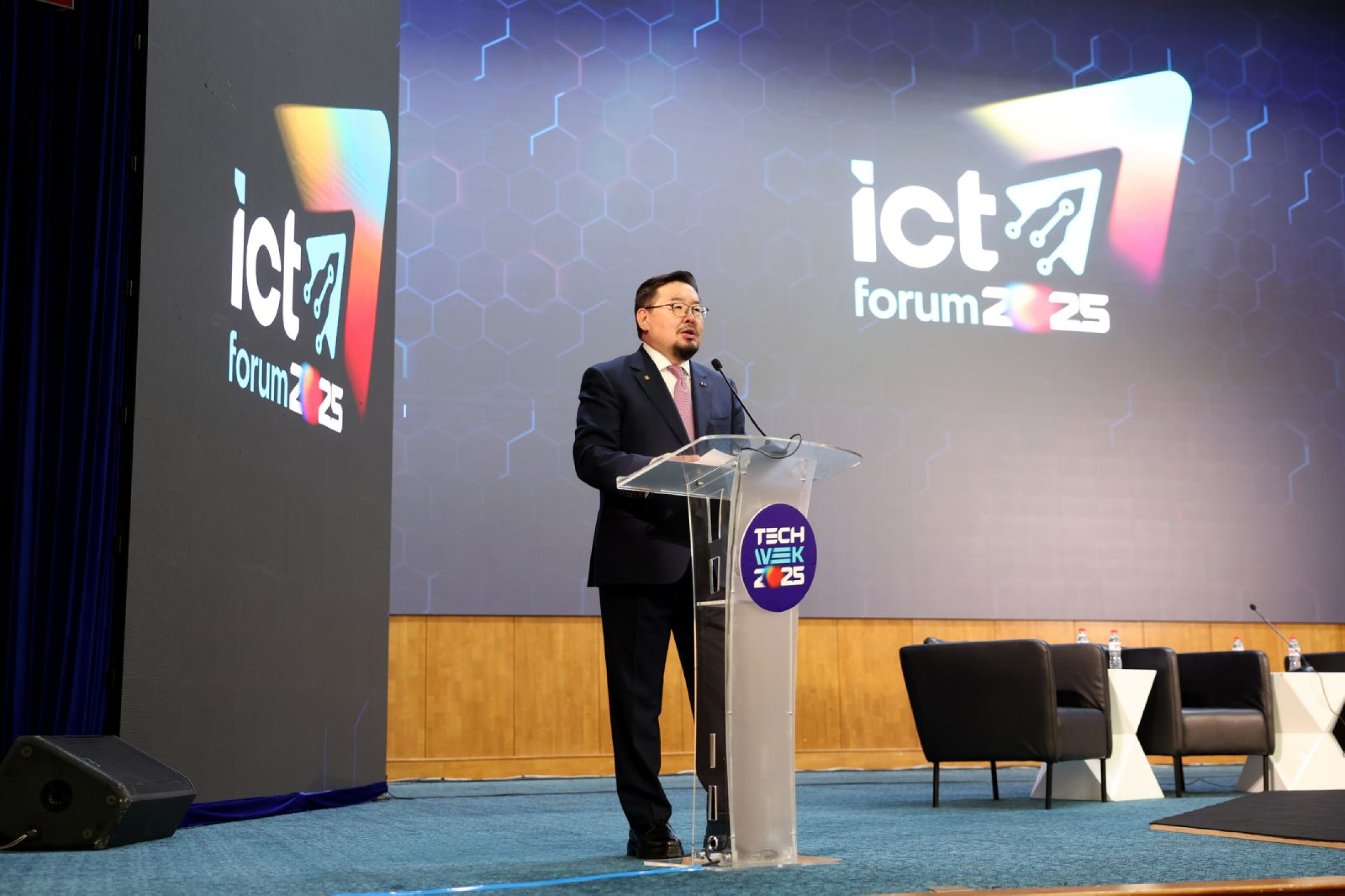 Г.Занданшатар: Засгийн газар гарааны 100 хоногтоо дижитал ирээдүйн суурийг тавьж чадлаа