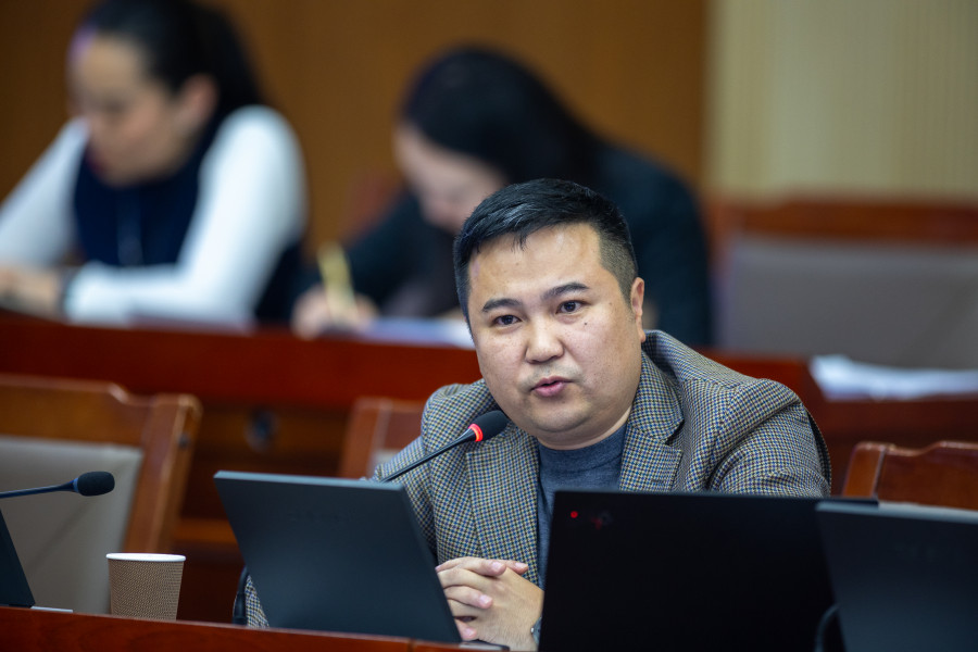 П.Сайнзориг: Засгийн газрыг Цэцэд өгч шалгуулна