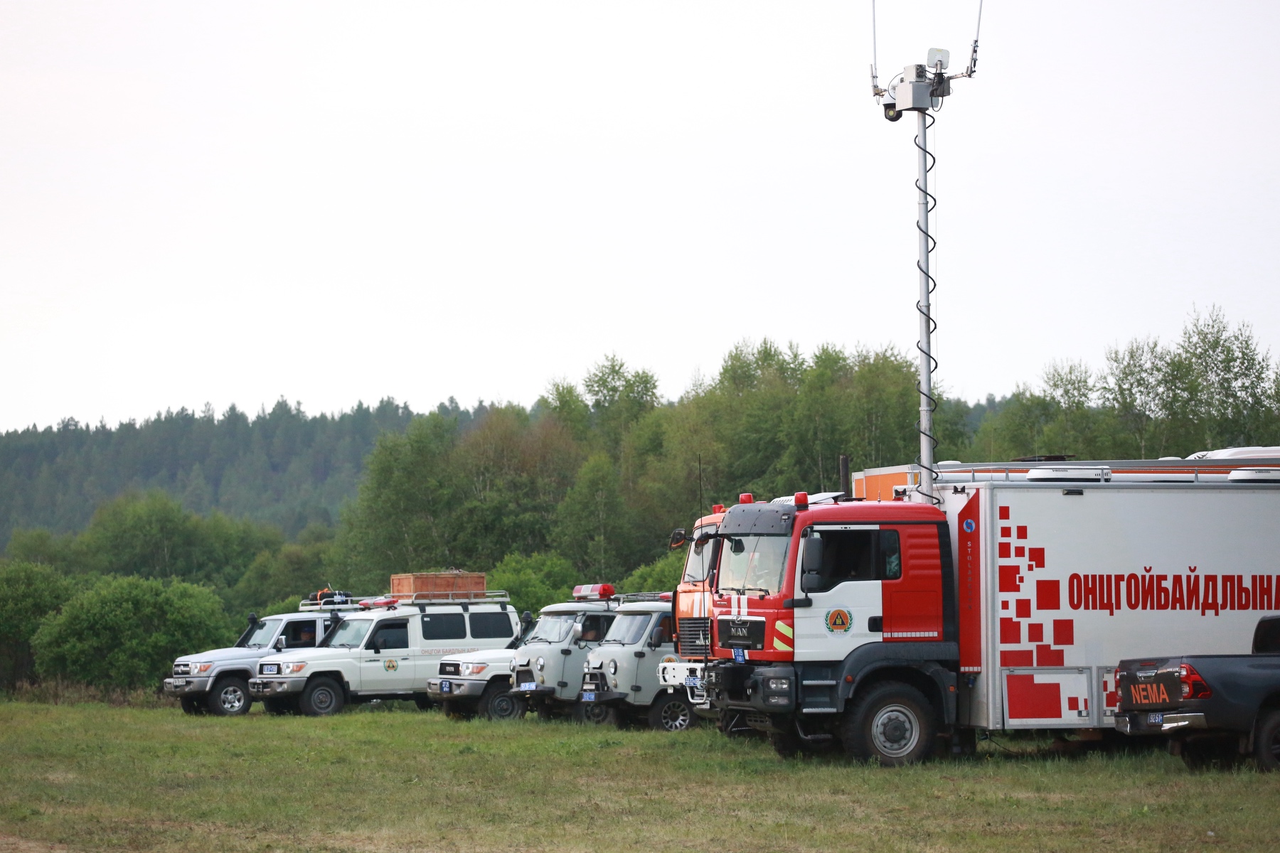 Онцгой байдлын алба хаагчид 14 иргэний амийг аварчээ