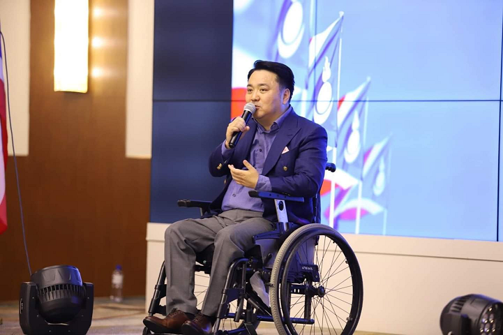 🔴 Ж.Баясгалан: Т.Аубакир сайдын буруугаас ч юм уу, хөгжлийн бэрхшээлтэй иргэнийг орон сууцаар хангах 30 тэрбум төгрөгийг хасчихлаа