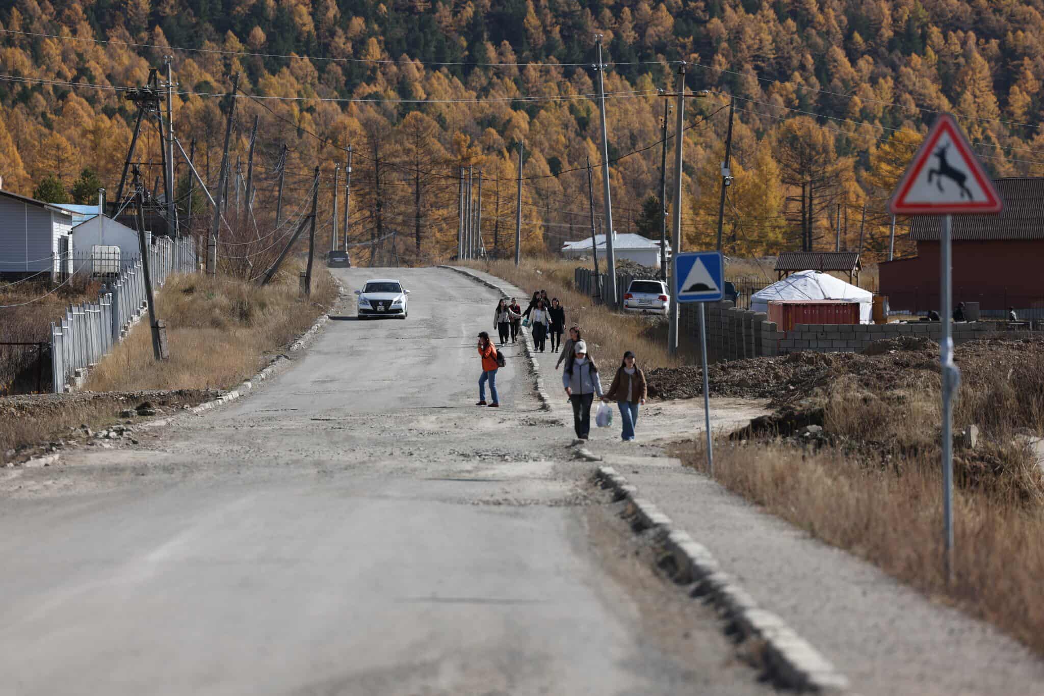 Санзайн эцсээс Багабаян чиглэлийн 1.7 км авто замыг шинэчилнэ