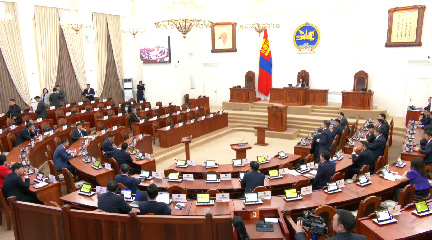 🔴УИХ дахь АН-ын бүлгийн гишүүд чуулганы хуралдааныг орхин гарлаа