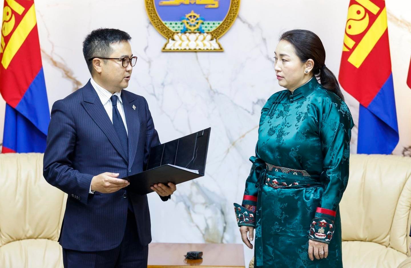 Ерөнхий сайд Г.Занданшатарыг огцруулах саналыг албан ёсоор тавилаа