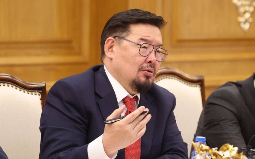 Нүүрсний оффтейк гэрээ Г.Занданшатар дарга руу эргэж байх юм