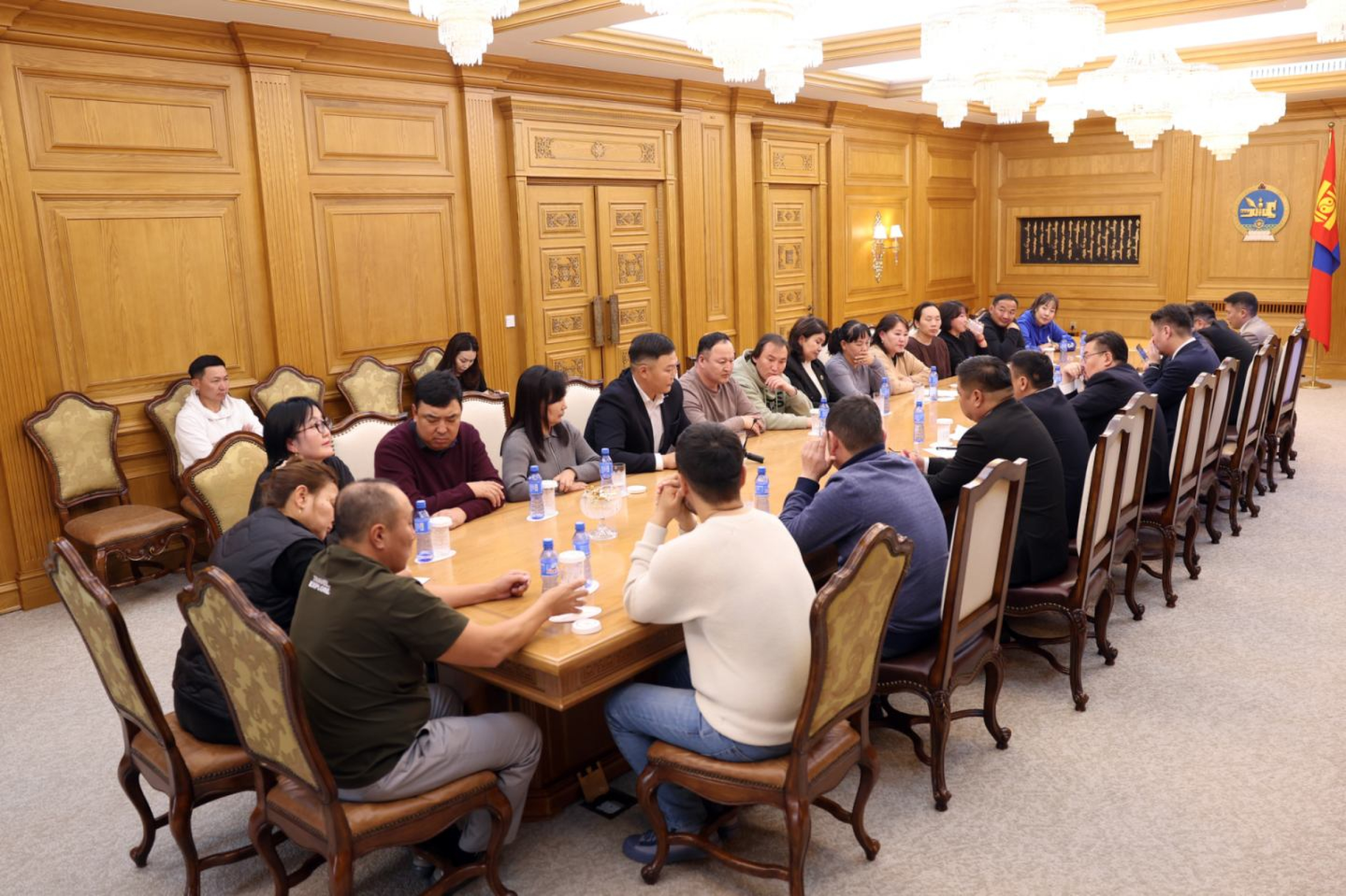 Г.Занданшатар: Төрийн болон нийгмийн үйлчилгээний салбарын ажилтны цалинг нэмэгдүүлэхэд тууштай анхаарч ажиллаж байна