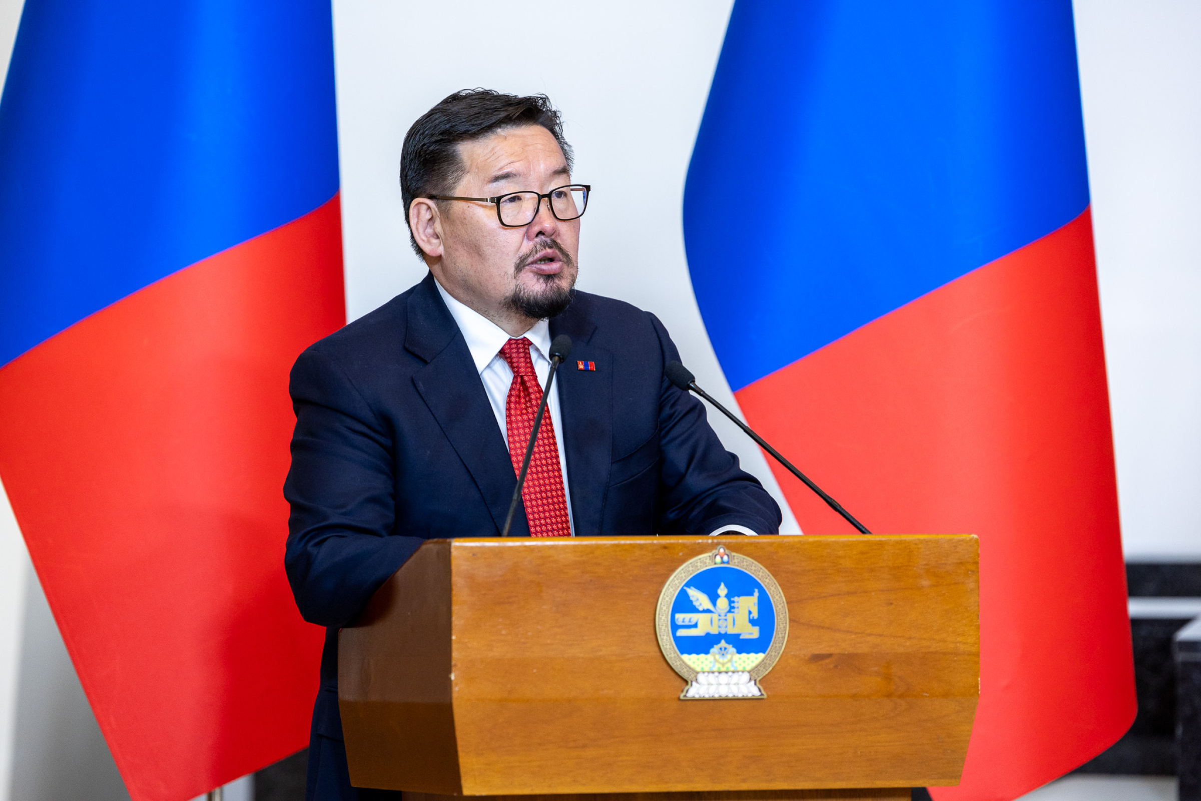 Ерөнхий сайд Г.Занданшатар ямар ч баримт, нотолгоогүйгээр УИХ-ын даргыг гүтгэснээ хүлээн зөвшөөрөв