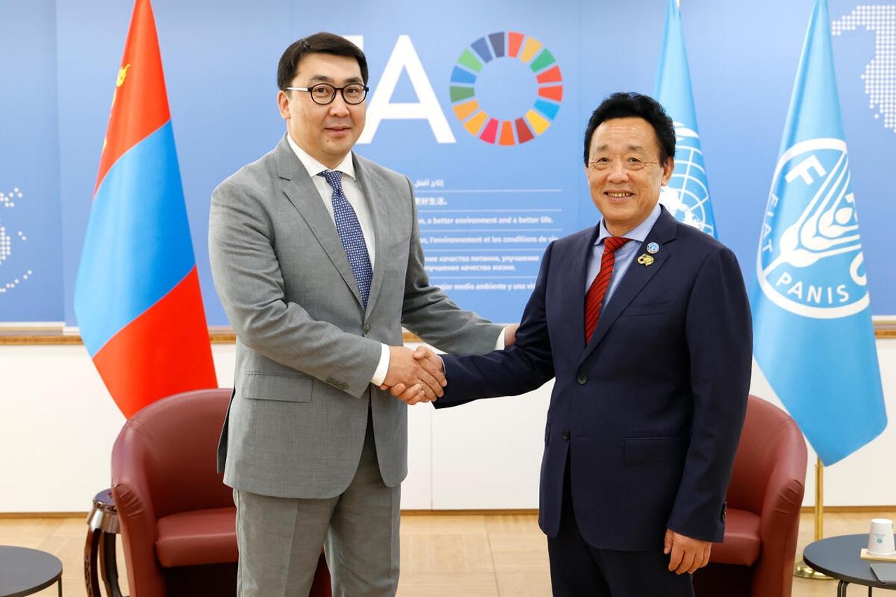 Ерөнхийлөгч У.Хүрэлсүхийн НҮБ-ын ХХААБ-ын 80 жилийн ойд дэвшүүлсэн мэндчилгээг уламжлав