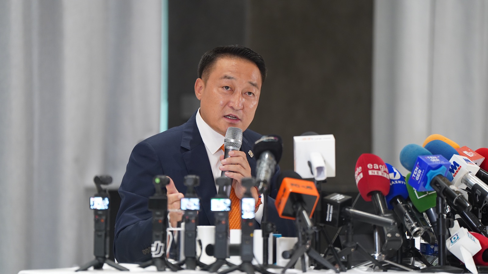 🔴 Д.Амарбаясгалан: Хүн биш хууль засагладаг эрхзүйт төрийн төлөө өөрийн хүсэлтээр ажлаа өгч, шинэ тэмцлээ эхлүүлж байна