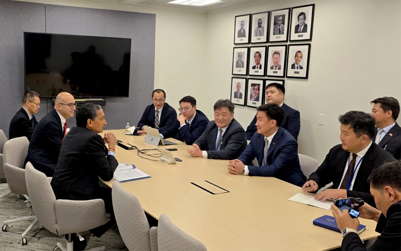 Монголбанкны Ерөнхийлөгч Б.Лхагвасүрэн ОУВС, Дэлхийн банкны жилийн уулзалтад оролцож байна