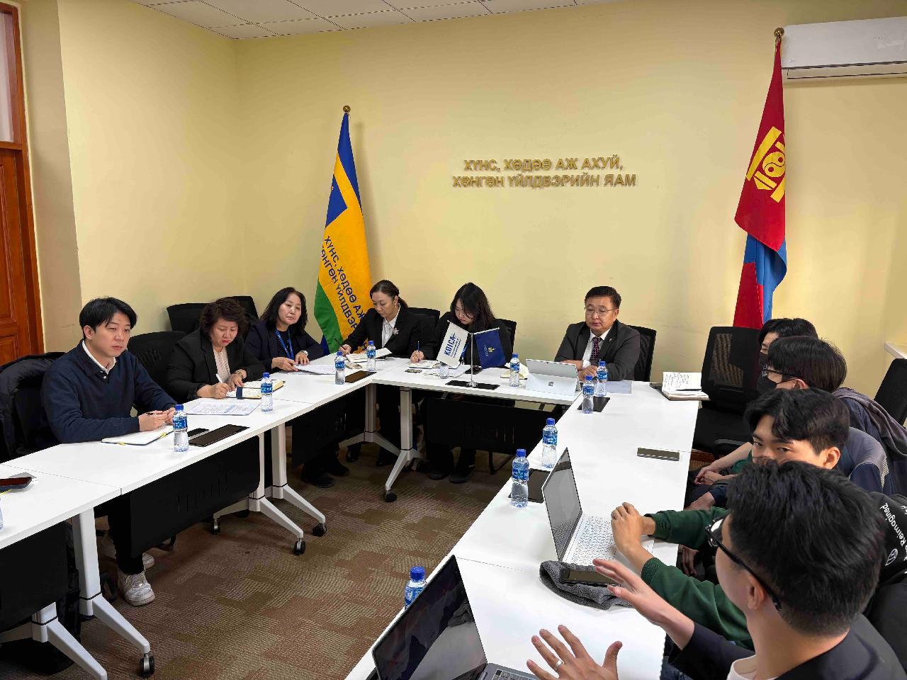 “Air Farm” ухаалаг хүлэмжийн системийг туршилтаар нэвтрүүлж эхэлжээ