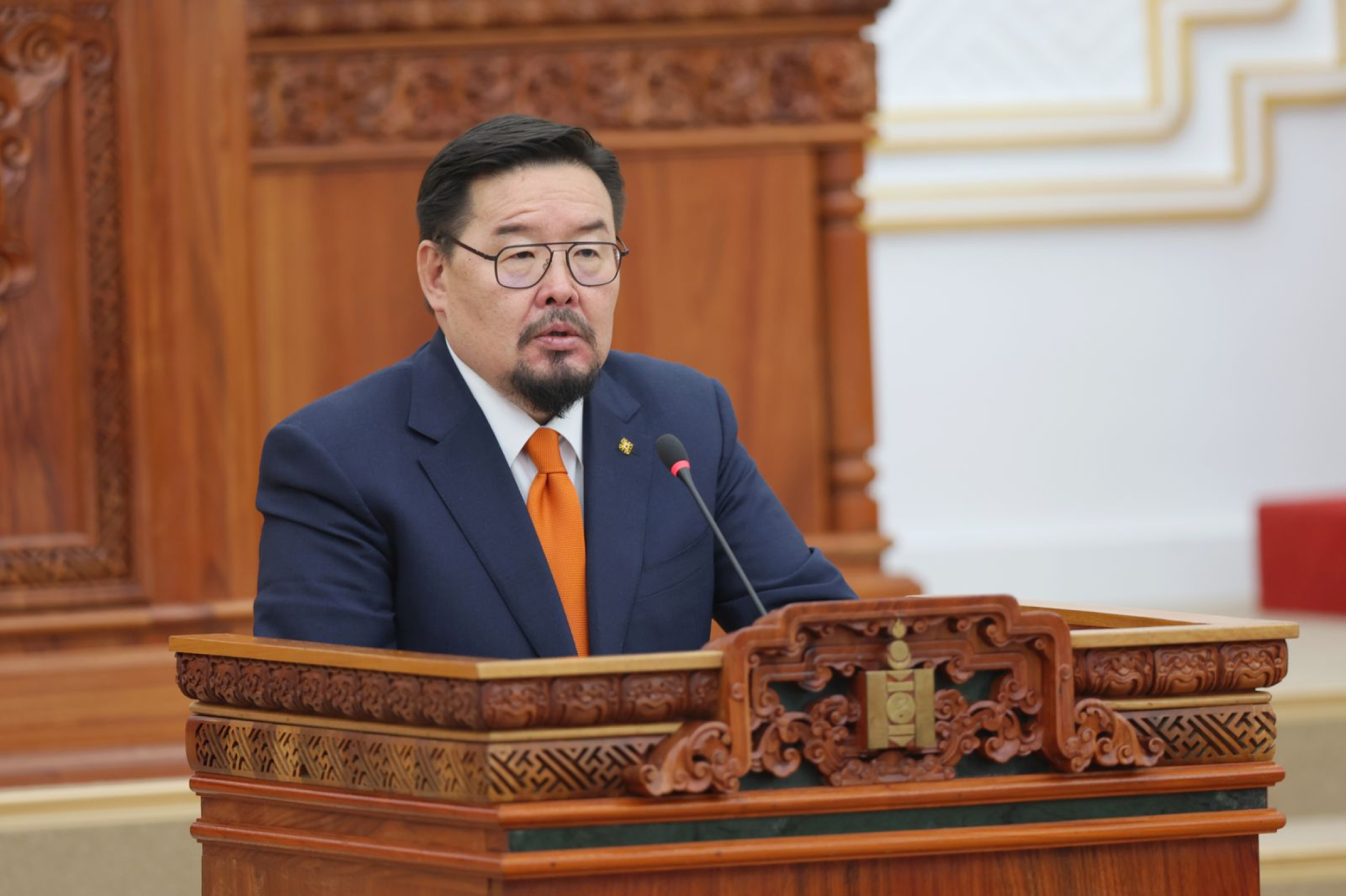 Г.Занданшатар: Засгийн газар баялгийн хулгай, нүүрсний хулгайтай тууштай, хатуу тэмцэнэ