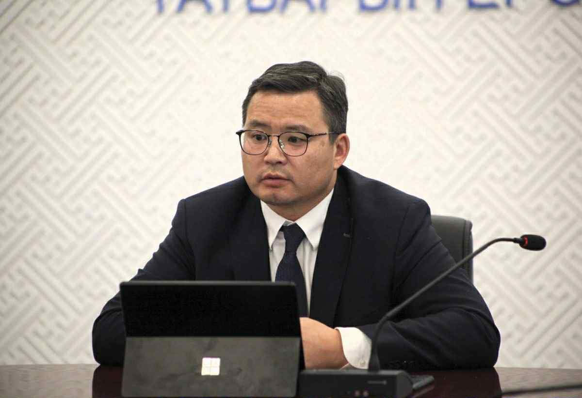 Татварын Ерөнхий Газрын дарга Ч.Чимэдсүрэнг ажлаас нь чөлөөлжээ