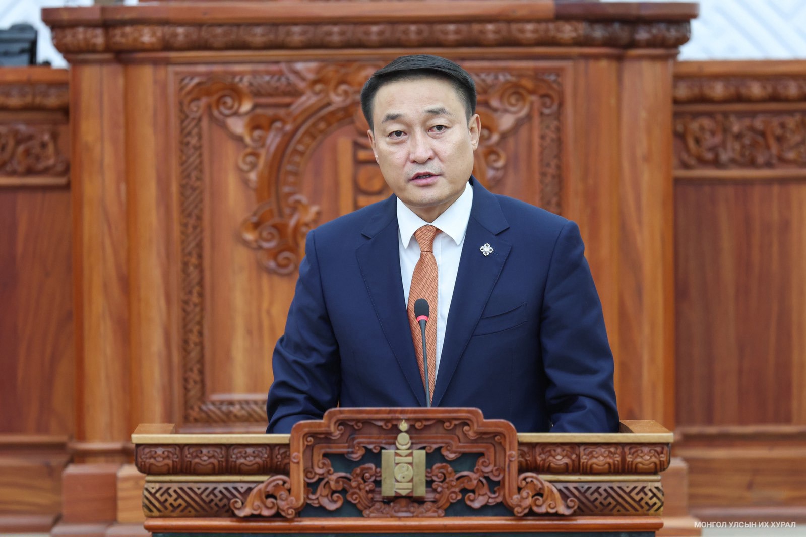 УИХ-ын дарга асан Д.Амарбаясгаланг гурван зүйл ангиар яллагдагчаар татжээ