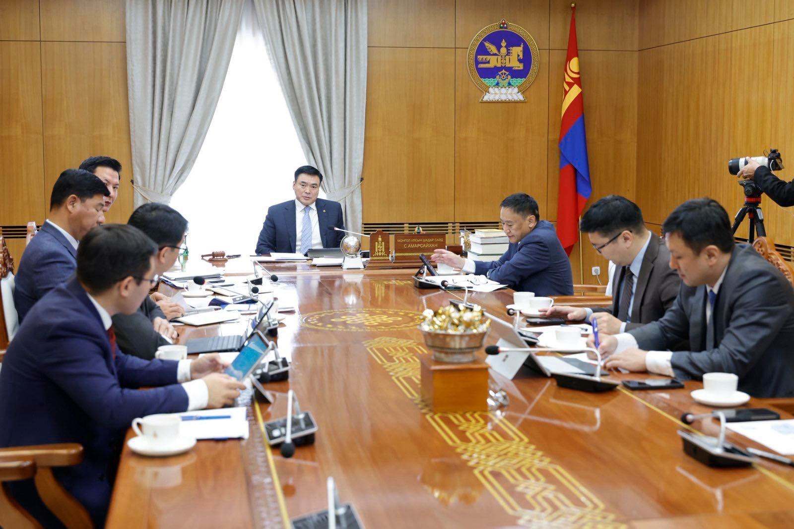 УОК-ын шуурхай штаб шатахууны нийлүүлэлтийн асуудлаар хуралдаж байна