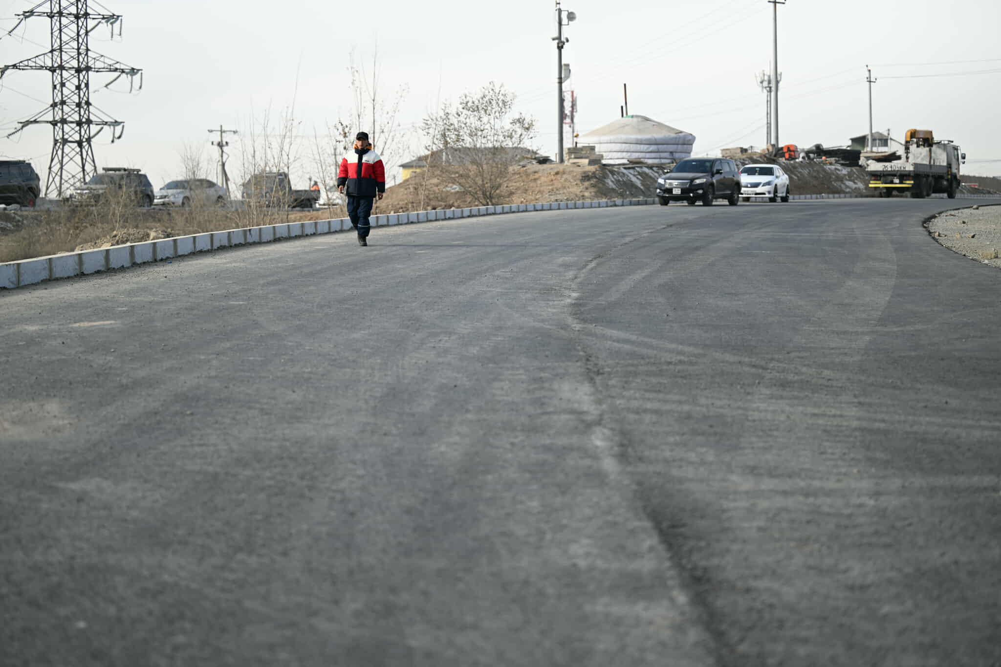 Толгойтын 1.5 км авто замын зорчих хэсгийн хөдөлгөөнийг энэ сарын 31-нд нээнэ