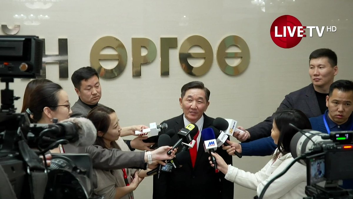 🔴МУГЖ Ө.Наранбаатар: Кино урлагт 34 жил ажиллахдаа 30 мянган кинонд дуу оруулсан