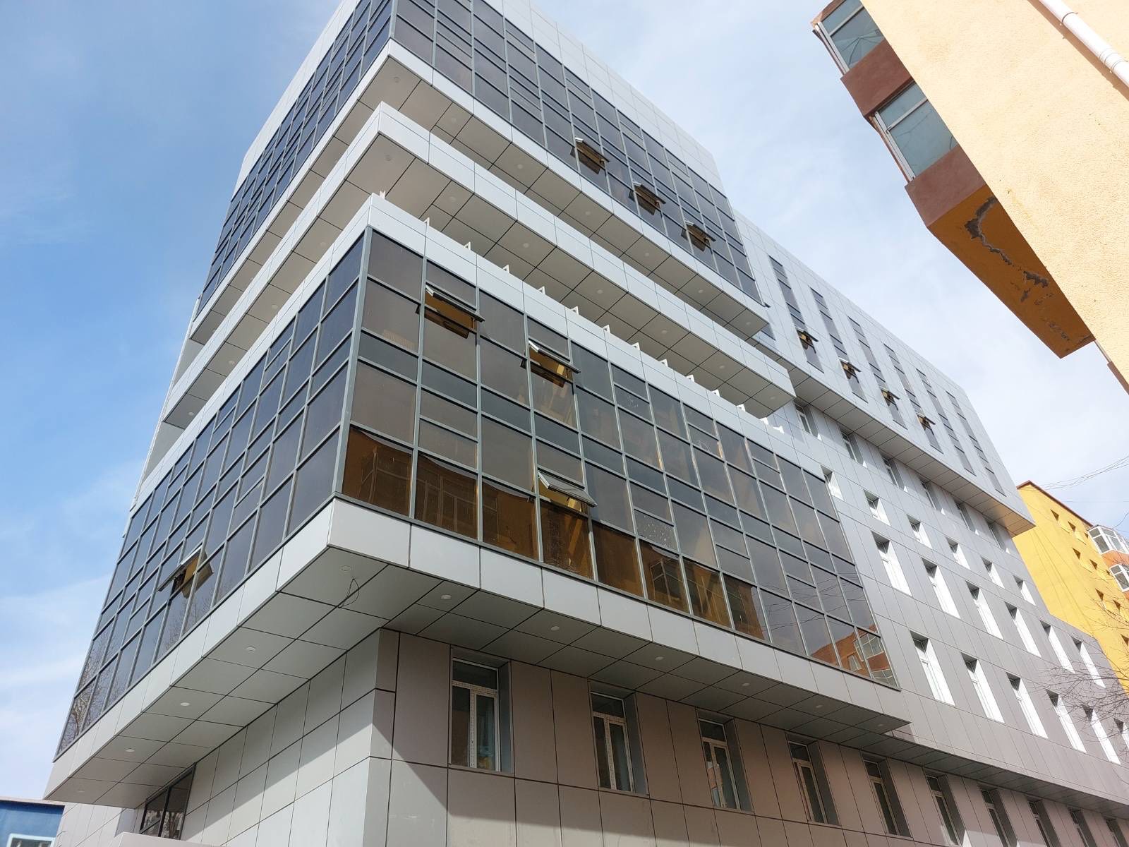 Мэргэжлээс шалтгаалсан өвчин судлалын эмнэлгийн шинэ барилгыг хүлээн авчээ