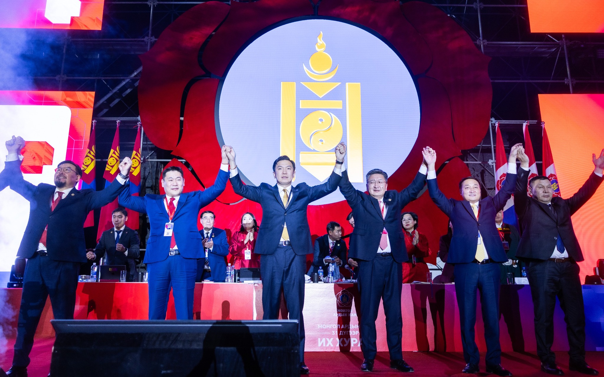 Н.Учрал: Унаж босож, уруудаж өгсөж, саад бэрхшээл дунд туучсаар ирсэн надад Агуу түүхтэй Ардын намыг удирдах хувь ерөөл тохиолоо