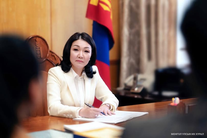 Л.Өлзийсайханы үүрэг хүлээх цаг буюу Цэцээс УИХ руу буцахын учир…