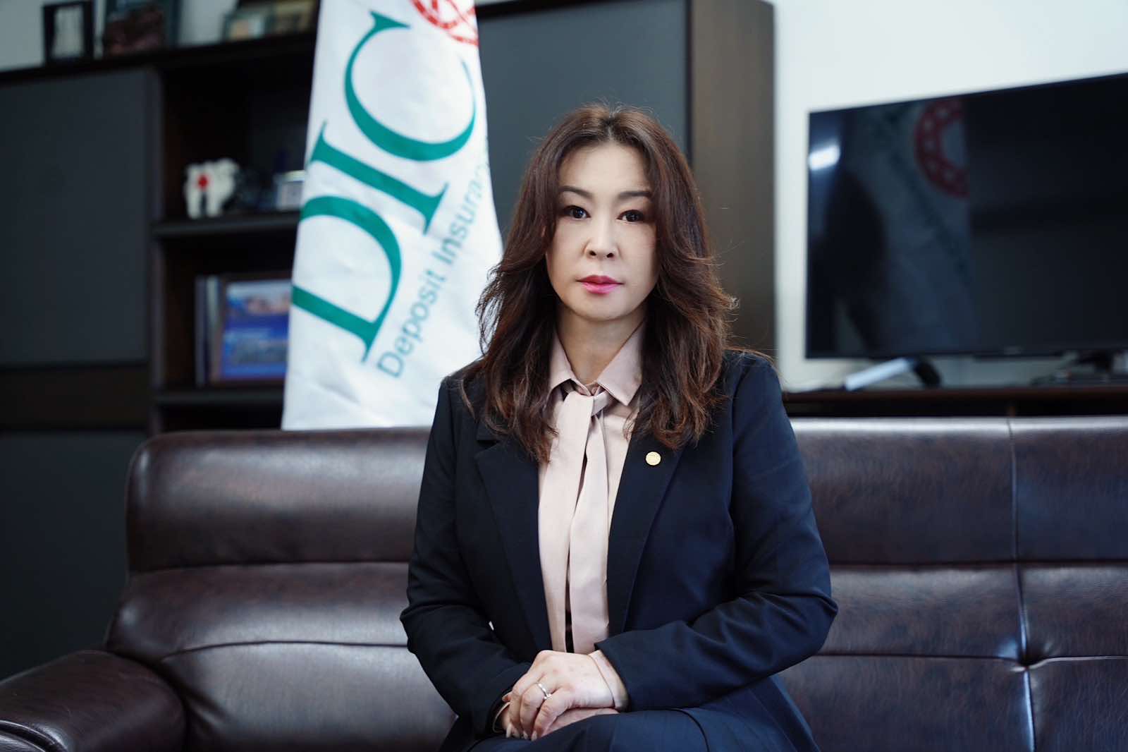 Санхүүгийн боловсролтой хүн амьдралд хэзээ ч алзахгүй