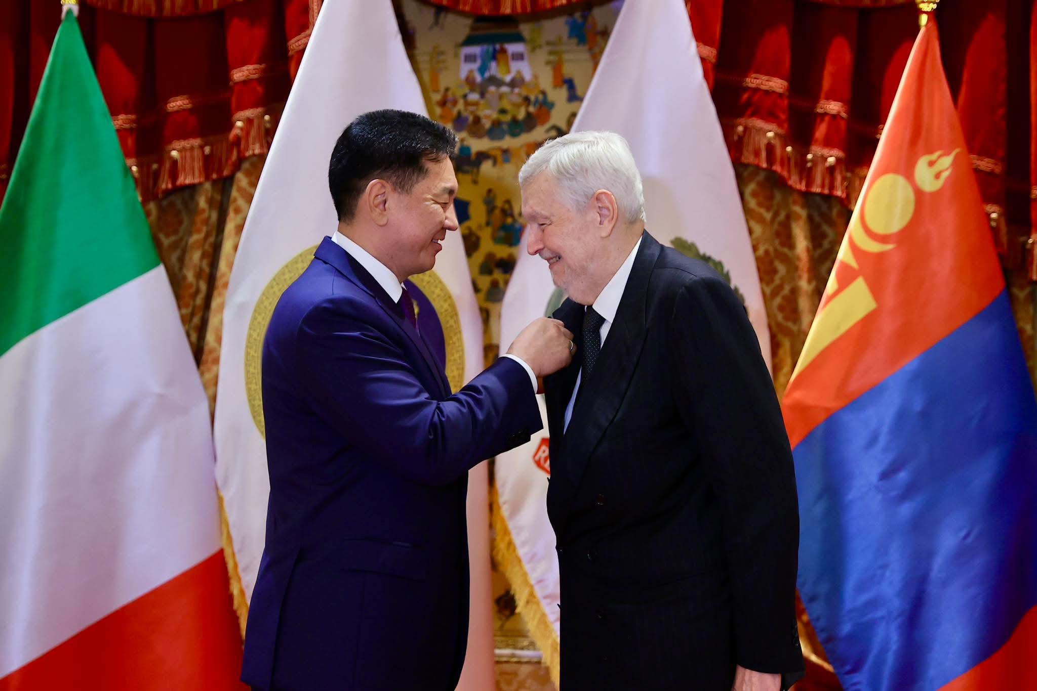🔴 Монгол, Италийн харилцааг хөгжүүлэхэд үнэтэй хувь нэмэр оруулсан иргэдийг шагналаа