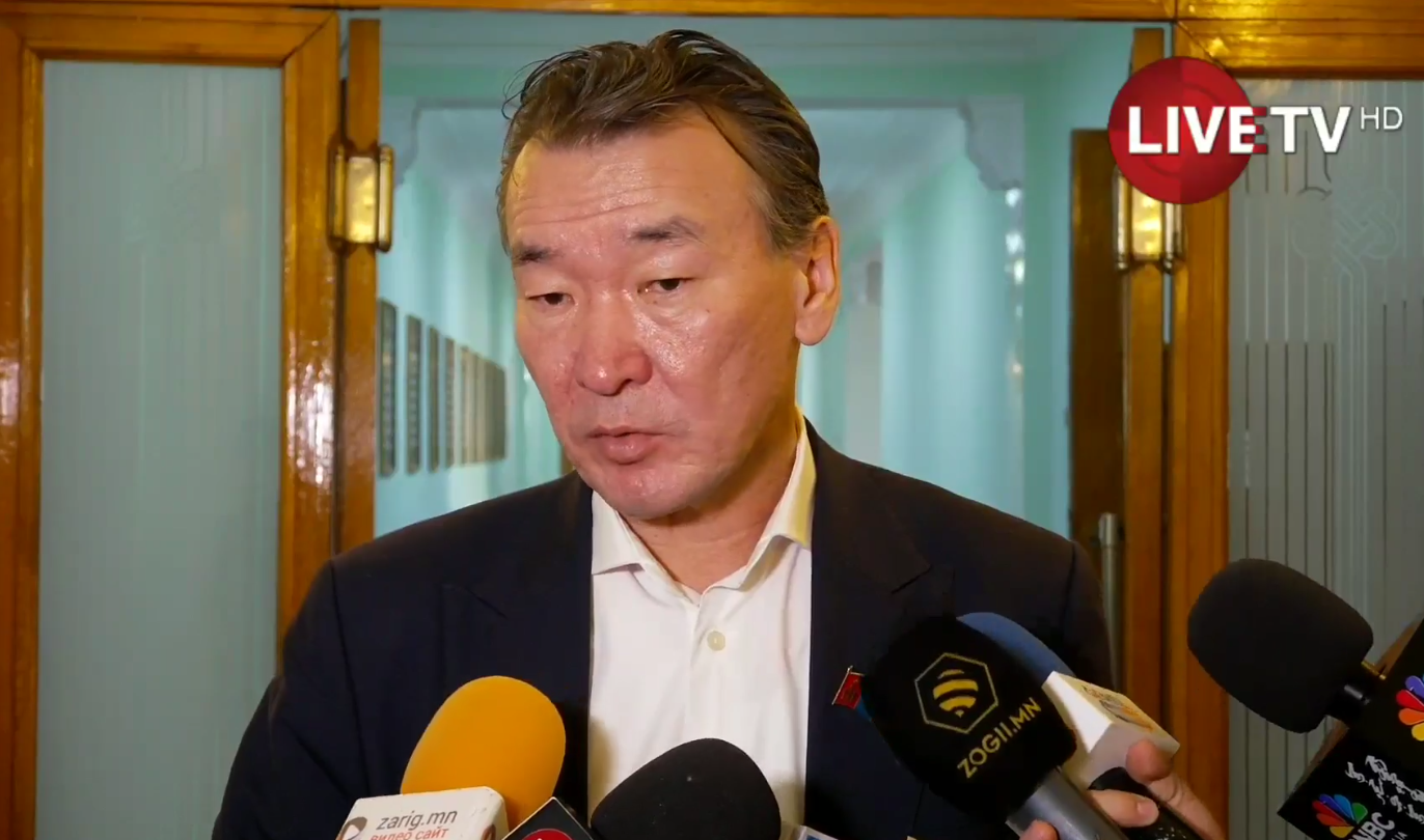 🔴С.Ганбаатар: Монголчууд бүгдээрээ биеэ үнэлэгчид биш шүү. Оюутолгойн сонсголоор гарц гаргалгаа гарна